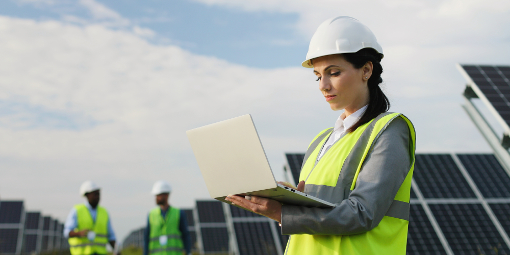 Técnica mujer energía solar (1)