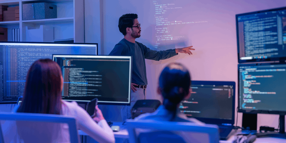 Salesforce and Talento Digital launch scholarships to boost IT talent
